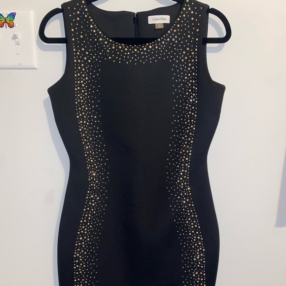 Calvin Klein Dresses & Skirts - Calvin Klein sequin dress No wrinkles or stains Zipper back is smooth Like new